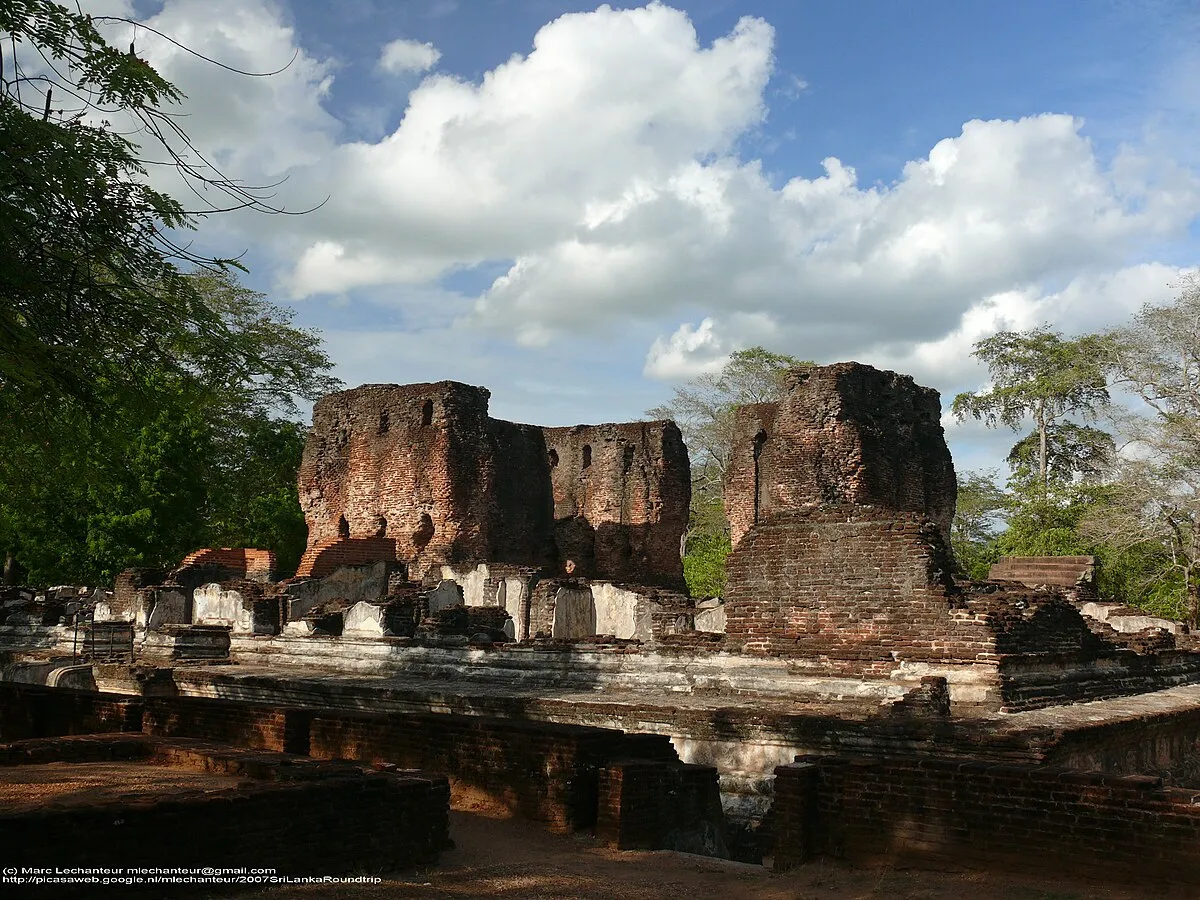 06 Days via Ancient Cities 4 1200px Polonnaruwa